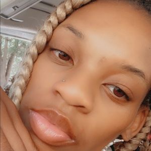 Meet your Posher, Lashae